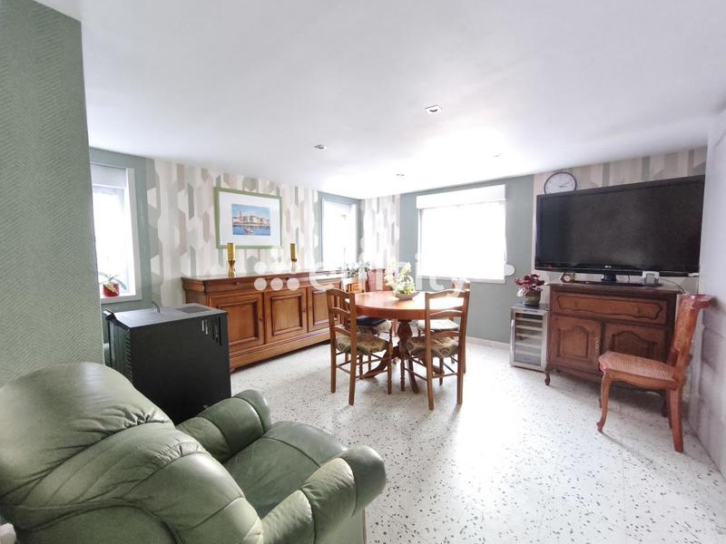 Maison - 176 m² - 9 pièces