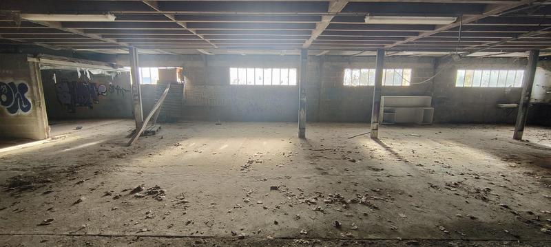 Maison ancienne - 550 m² - 2 pièces