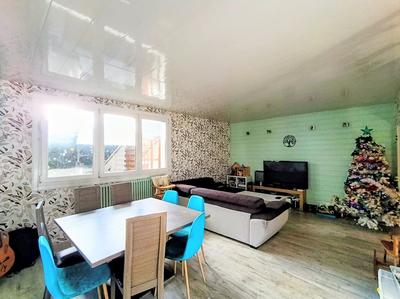 Appartement - 140 m² - 5 pièces