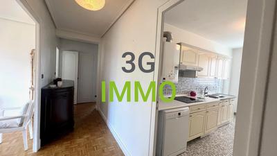 Appartement - 82 m² - 3 pièces