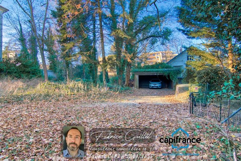 Maison - 320 m² - 10 pièces