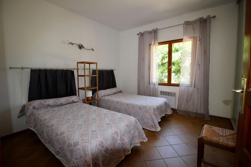 Maison - 240 m² - 11 pièces