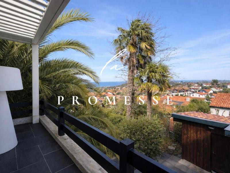 Villa - 1 500 m² - 7 pièces