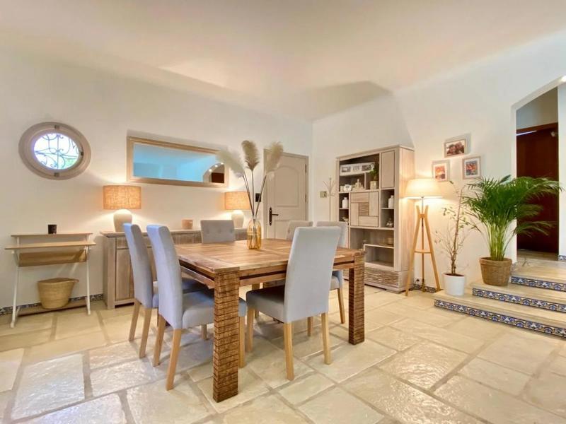 Villa - 140 m² - 5 pièces