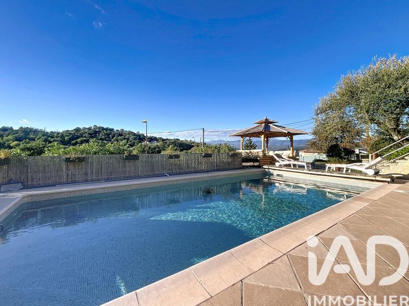 Maison - 175 m² - 7 pièces