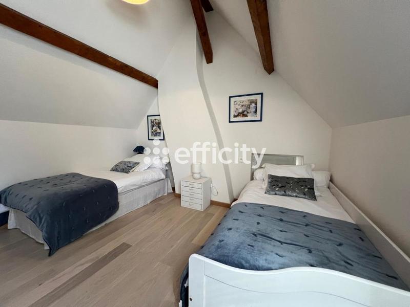 Longère - 250 m² - 8 pièces