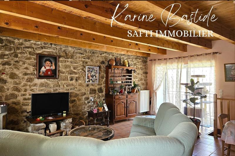 Maison - 245 m² - 8 pièces