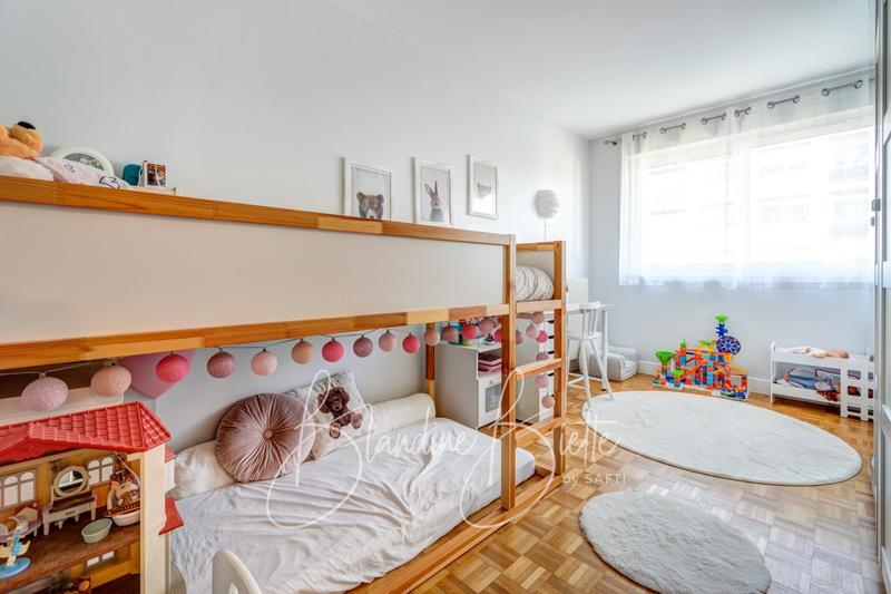 Appartement - 111 m² - 6 pièces