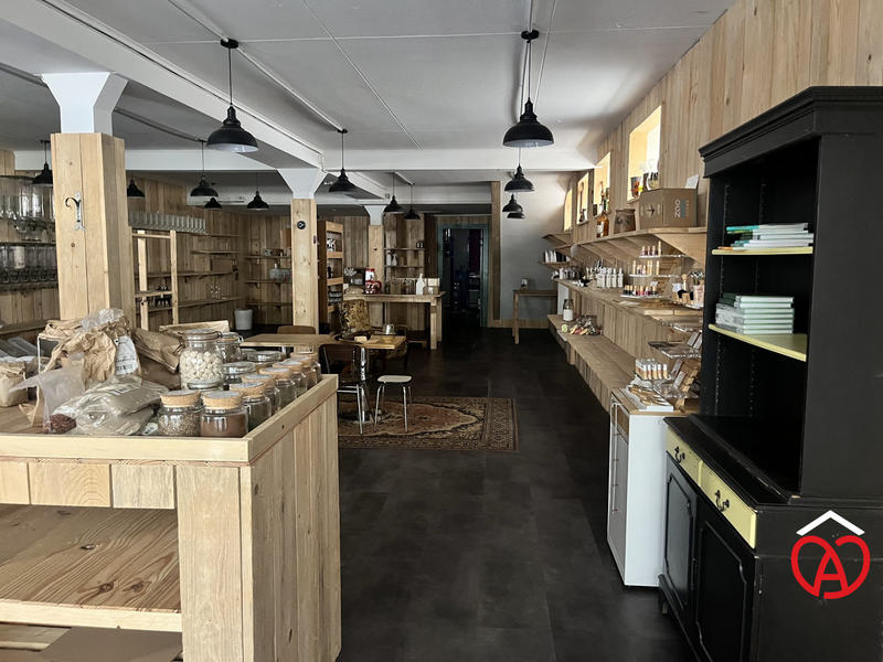 Local commercial - 145 m²