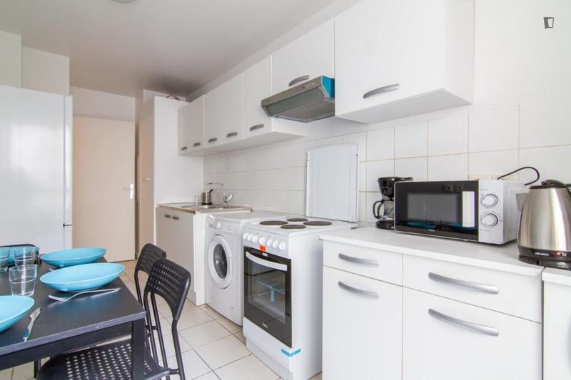 Chambre - 14 m² - 5 pièces