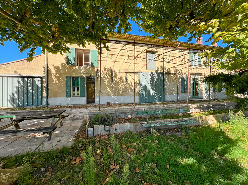 Maison - 263 m² - 9 pièces