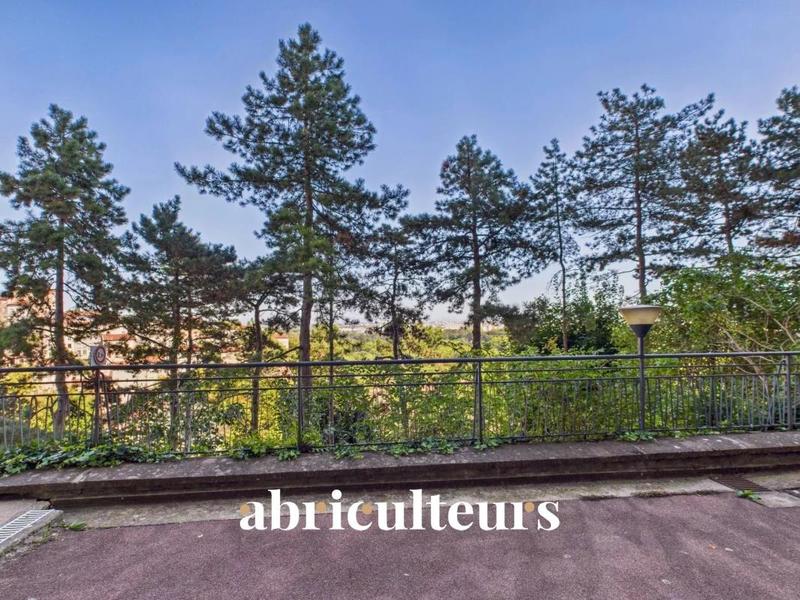 Appartement - 87 m² - 3 pièces