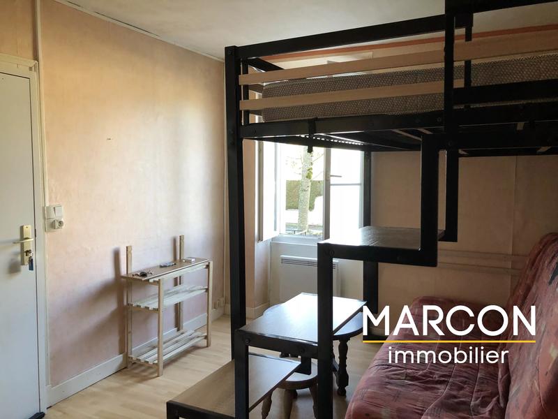 Immeuble - 196 m² - 9 pièces