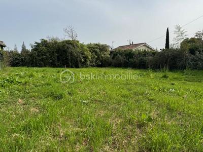 Terrain constructible - 541 m²