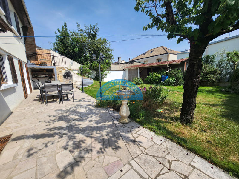 Maison - 180 m² - 8 pièces