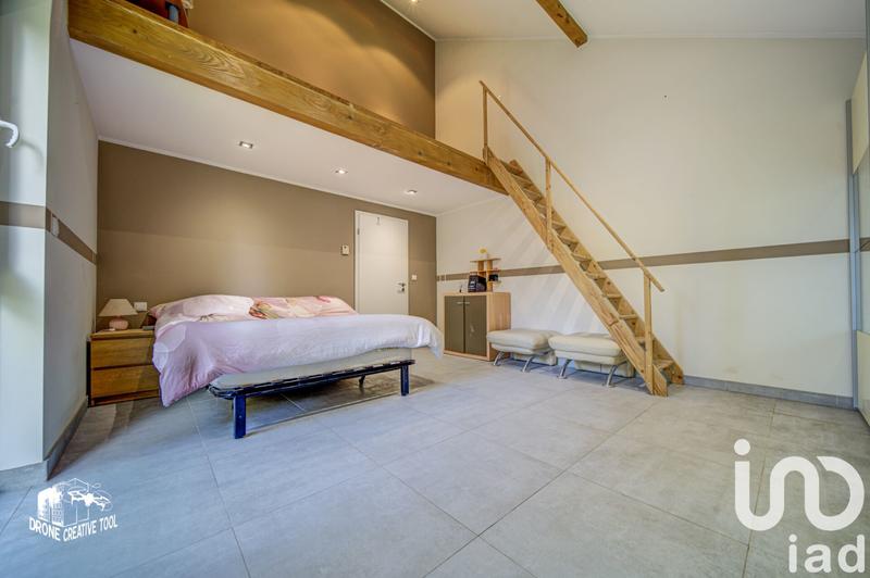 Maison - 271 m² - 5 pièces