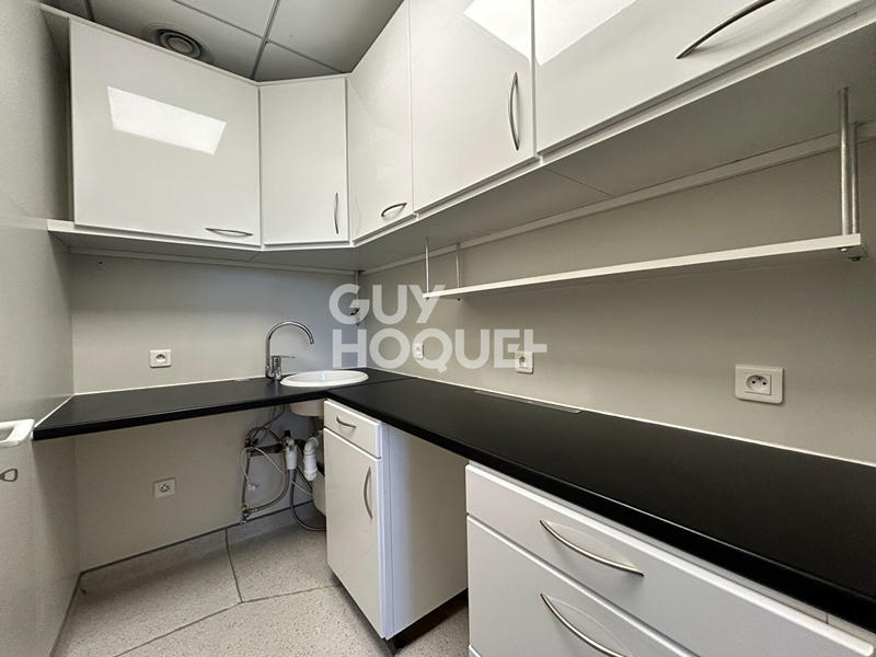 Bureau - 58 m² - 4 pièces