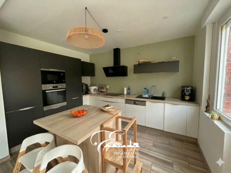 Maison - 180 m² - 5 pièces