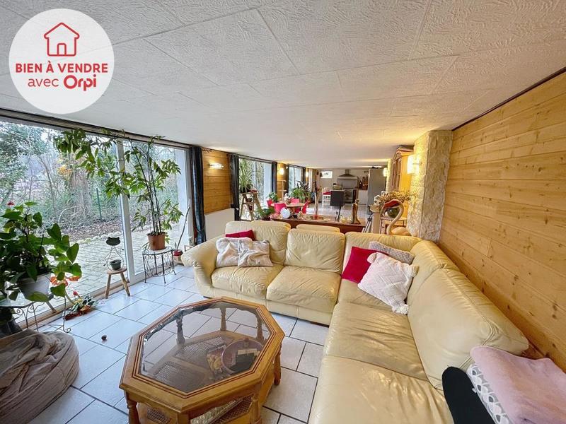 Maison - 209 m² - 5 pièces