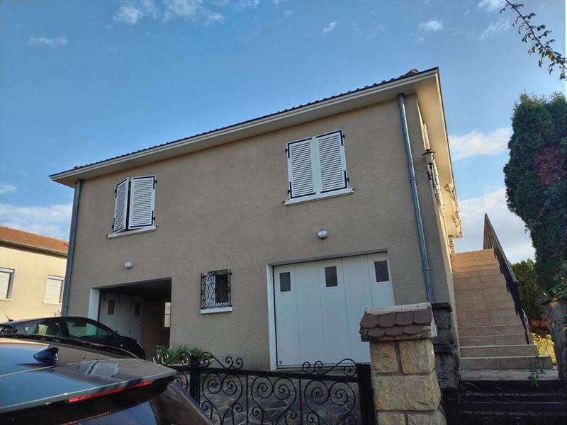 Maison traditionnelle - 169 m² - 7 pièces