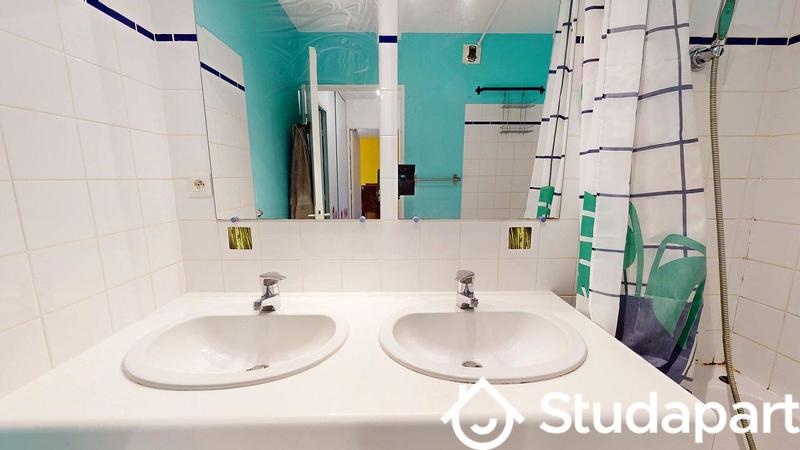 Chambre - 9 m² - 1 pièce