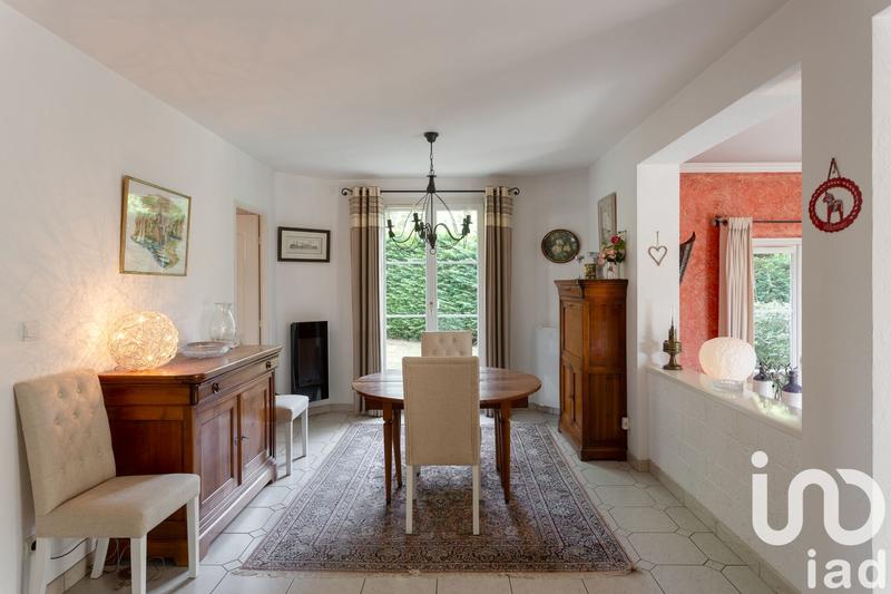 Maison - 218 m² - 8 pièces