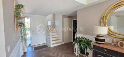 Maison - 280 m² - 7 pièces