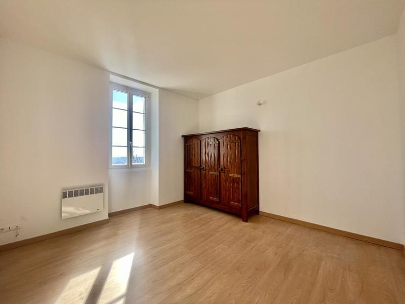 Appartement - 90 m² - 3 pièces