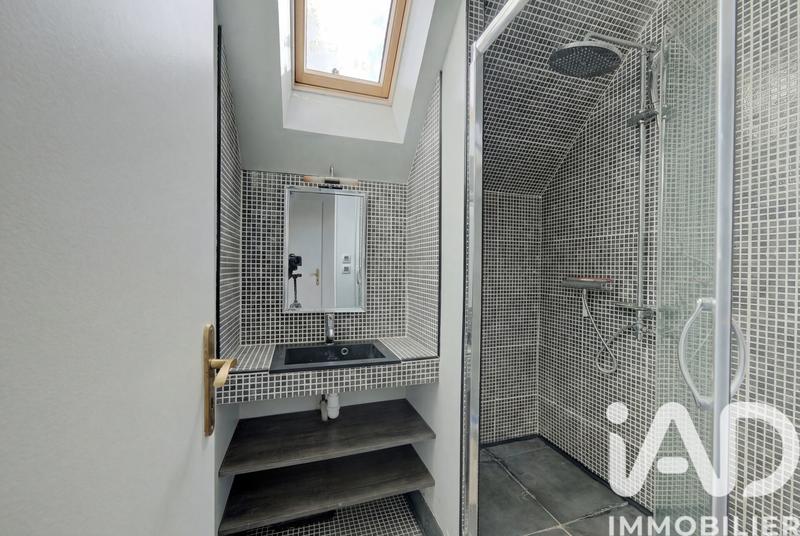 Maison - 121 m² - 5 pièces