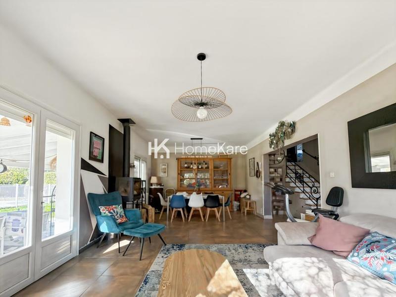 Maison - 110 m² - 4 pièces