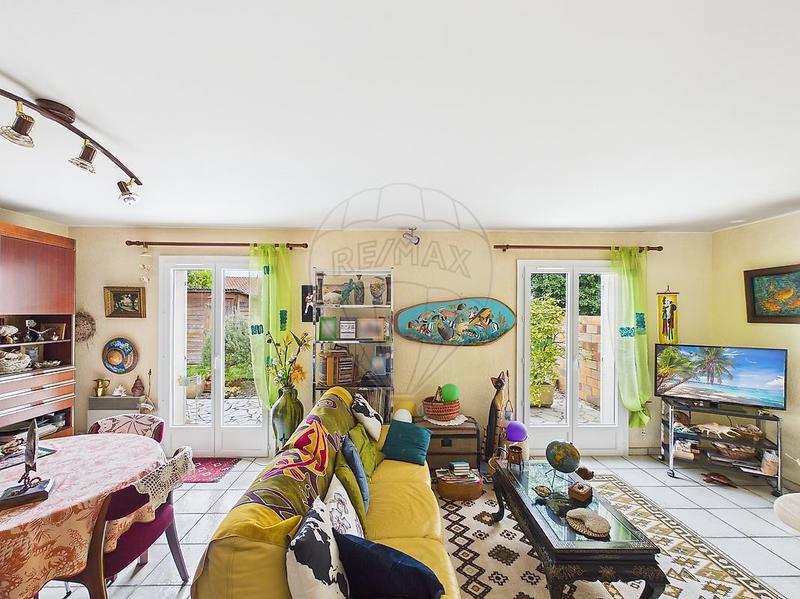 Maison - 92 m² - 4 pièces