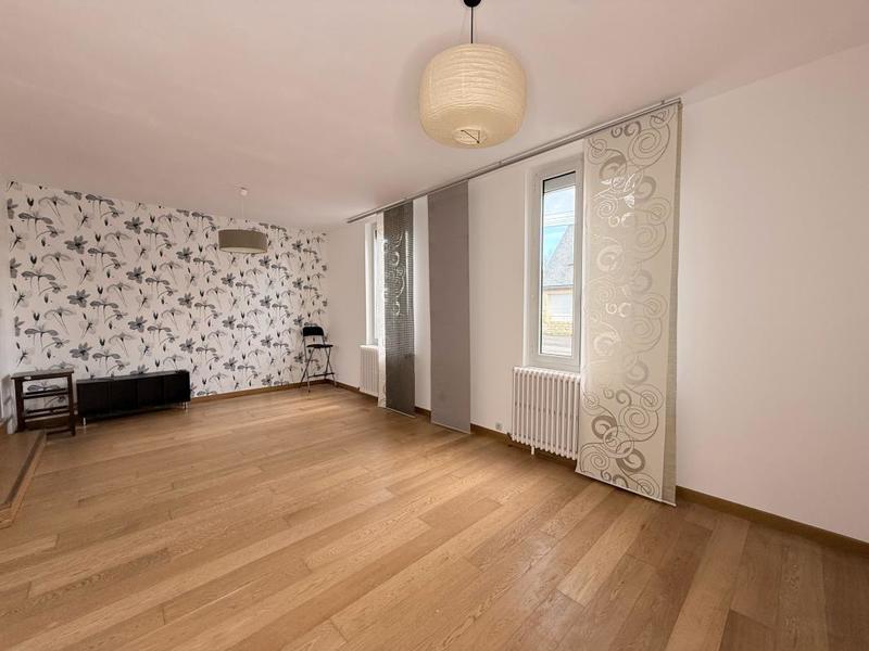 Maison - 90 m² - 3 pièces