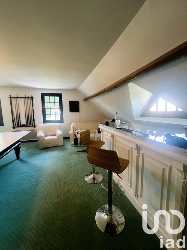 Maison - 204 m² - 10 pièces