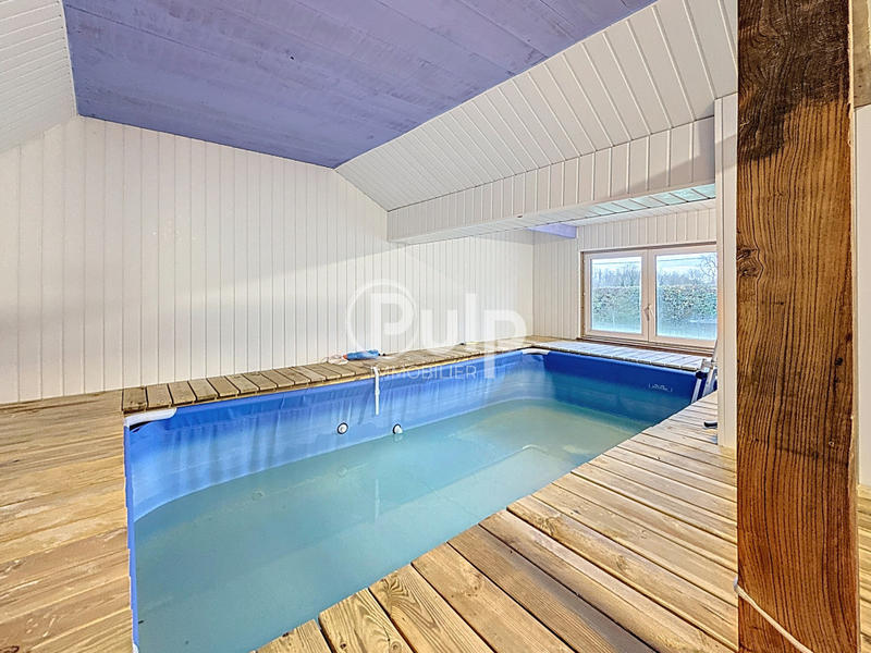 Maison - 227 m² - 9 pièces