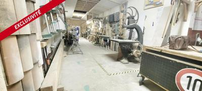 Local commercial - 1 100 m² - 6 pièces