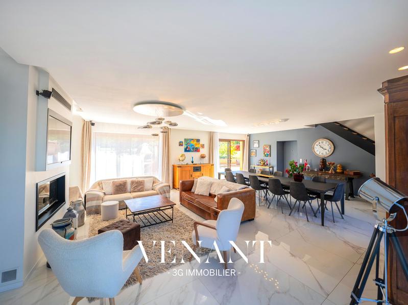 Villa - 457 m² - 16 pièces