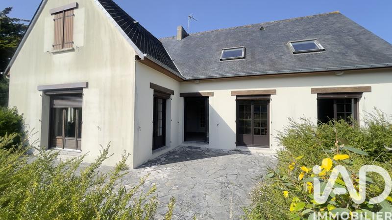 Maison - 220 m² - 5 pièces