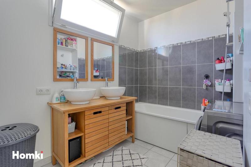 Appartement - 77 m² - 4 pièces