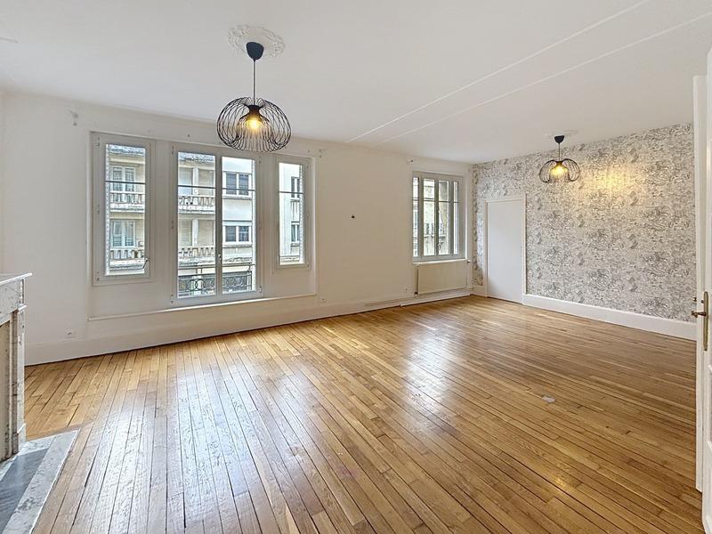 Appartement bourgeois - 158 m² - 6 pièces