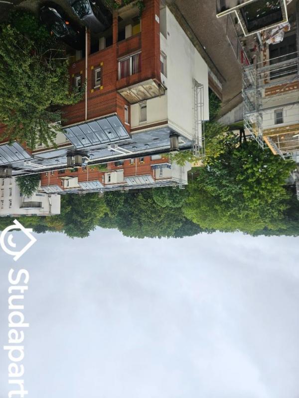 Chambre - 9 m² - 1 pièce