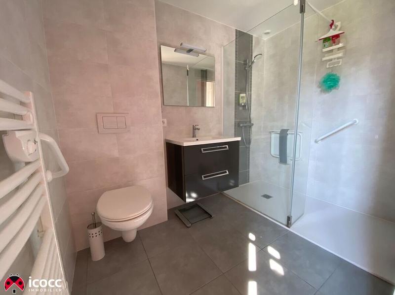 Maison - 222 m² - 9 pièces