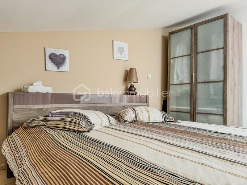 Corps de ferme - 350 m² - 13 pièces