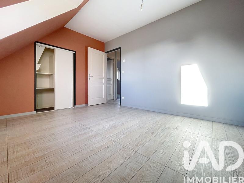 Maison - 99 m² - 5 pièces