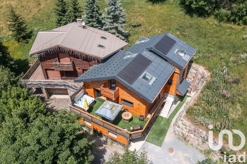 Châlet - 223 m² - 9 pièces