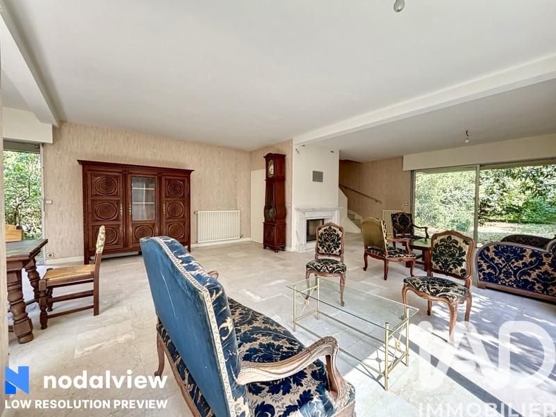 Maison de maîtres - 315 m² - 9 pièces