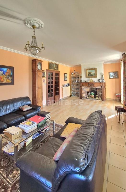 Maison - 200 m² - 6 pièces