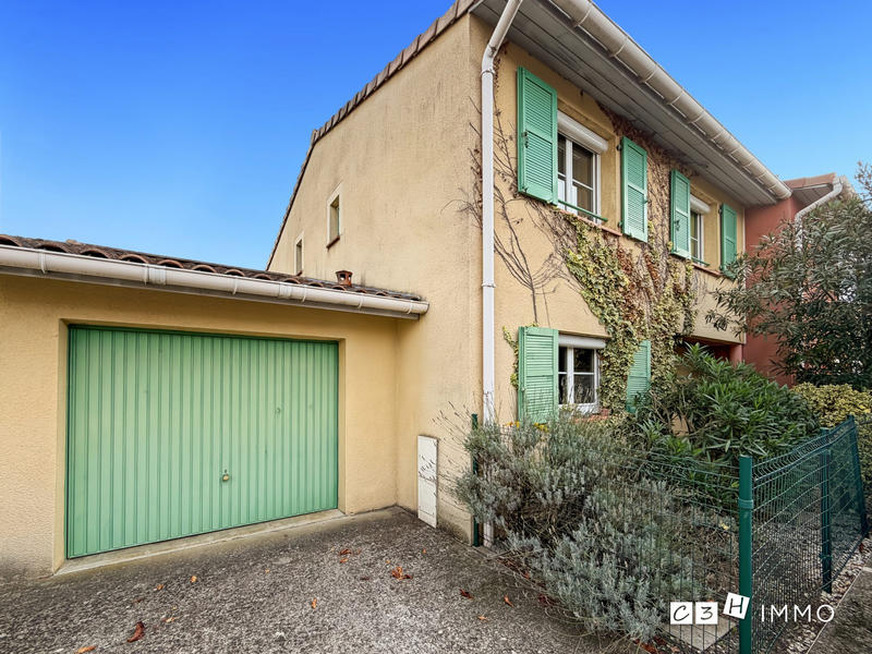 Maison - 101 m² - 5 pièces