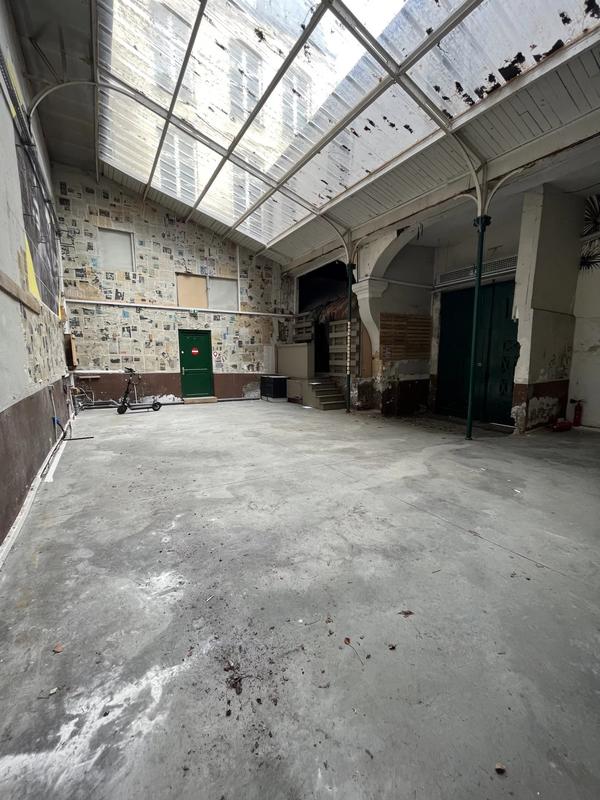 Immeuble mixte - 639 m²