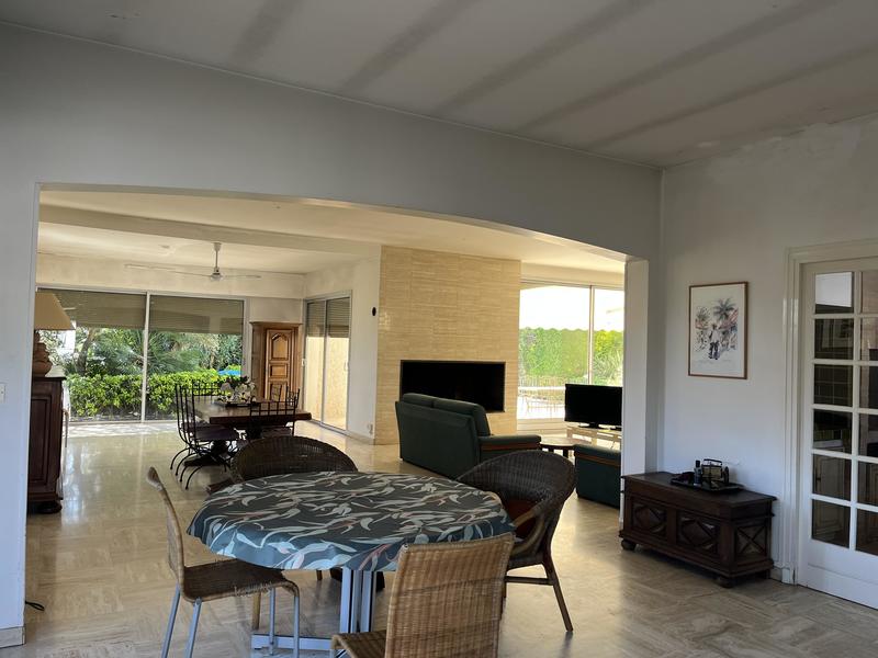 Maison traditionnelle - 300 m² - 7 pièces