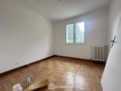 Maison - 140 m² - 8 pièces